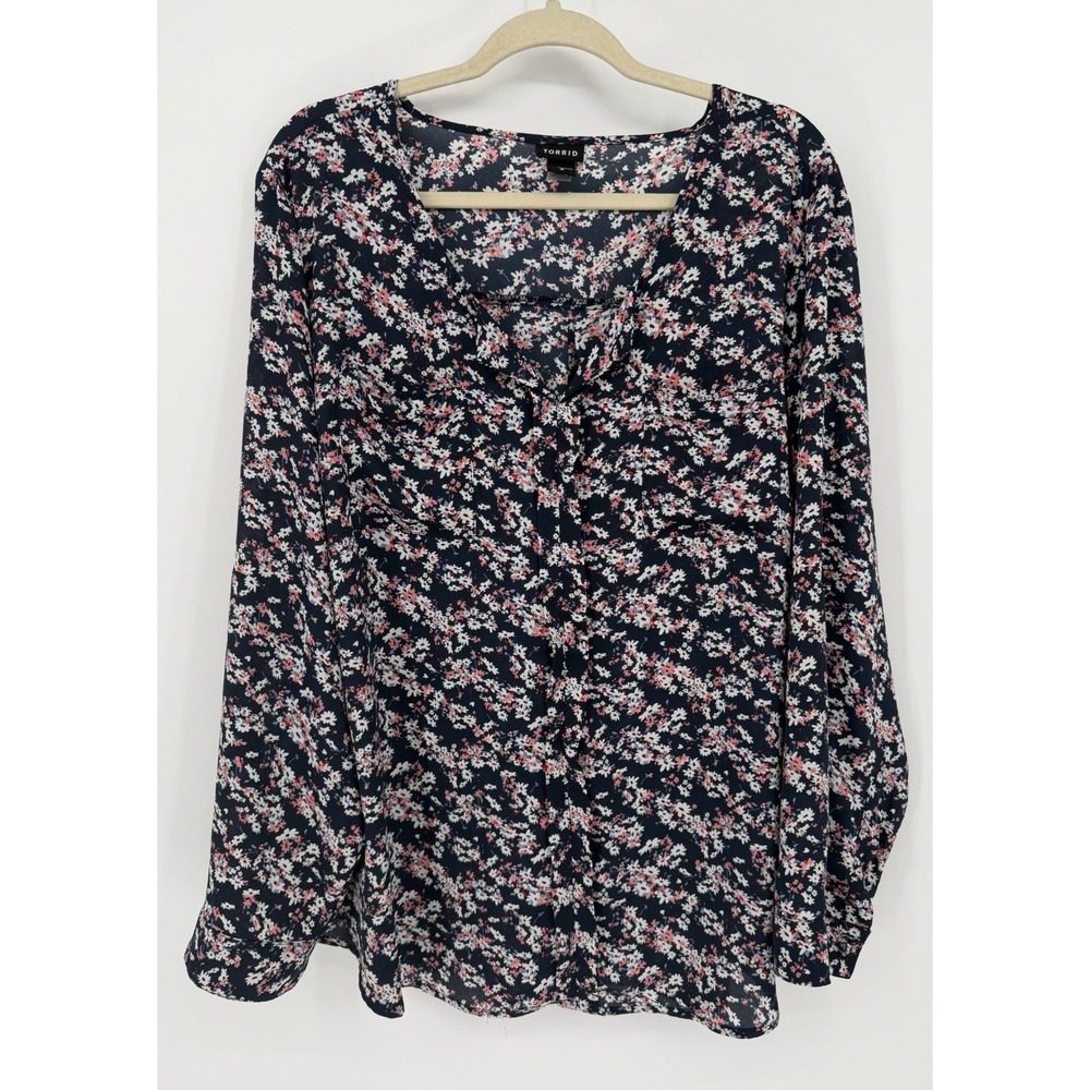Torrid Womens Floral Blouse Roll Tab  Sleeve‎ Plus Size 3 (3X) Feminine Romantic